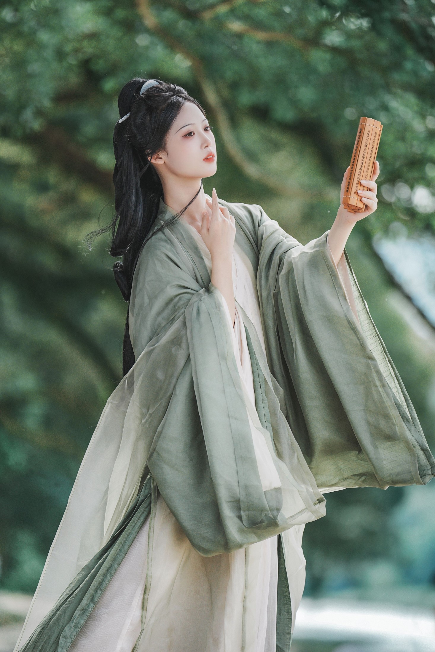 夏煦 – 《魏晋风人像拍摄-榕水谣》[21P]