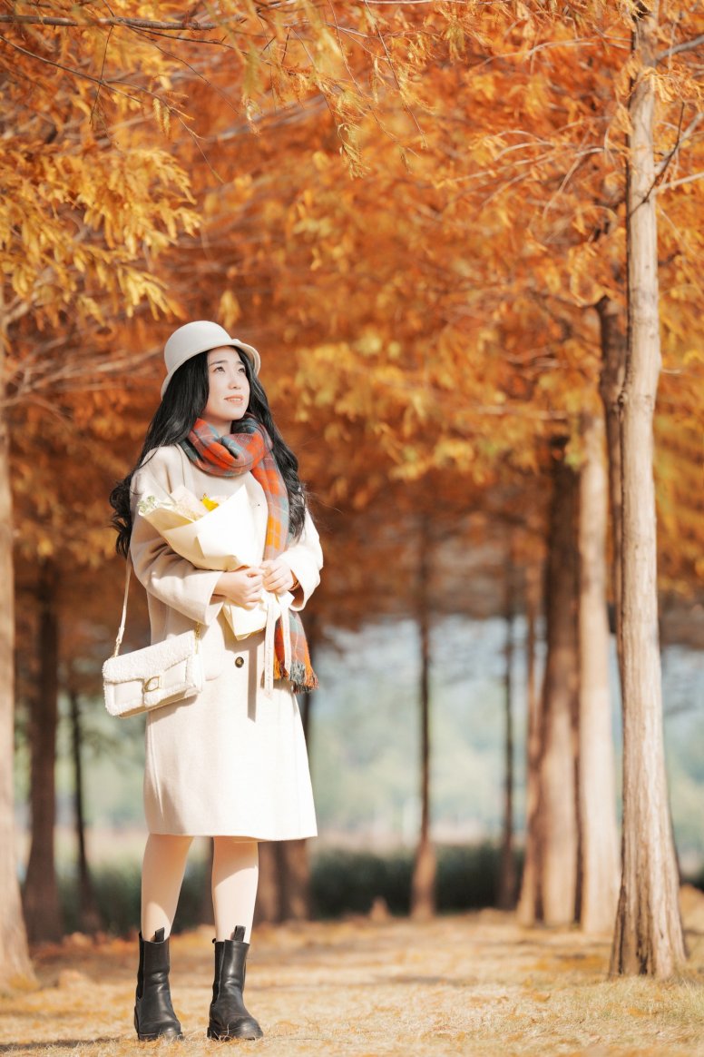 陆琳 – 《秋季人像拍摄》[15P]