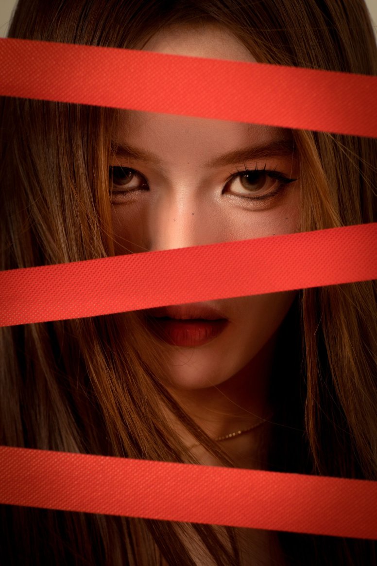 Ui妮. – 《束缚》[9P]