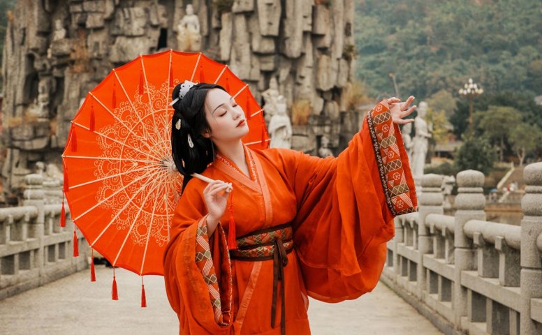 泱泱泱呀 – 《古风人像拍摄-万佛寺-泱泱》[31P]